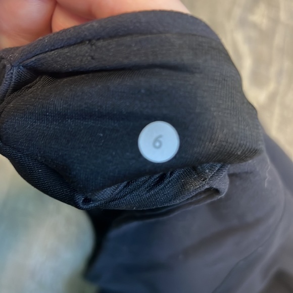 3/4 length capri lululemon leggings - Picture 5 of 5